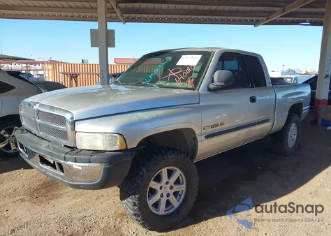 2001 Dodge Ram 1500 St z USA, uszkodzony, nr VIN 3B7HF13Z51M540010